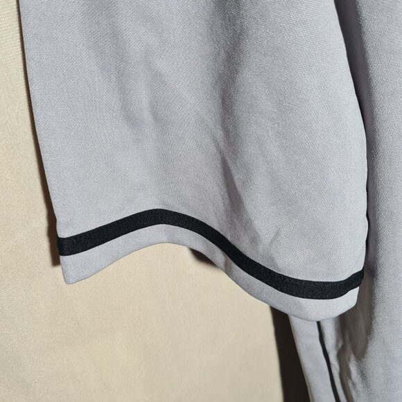 LA DREAMZ Sportswear Men's V-Neck Baseball Jersey Tee Striped Sleeves XL - Picture 2 of 6